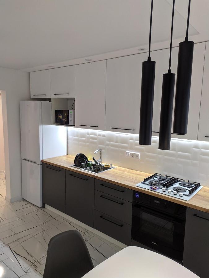 Cozy 75 Apart In Center - 2Х Кімнатна Квартира В Центрі Кропивницького Kropyvnytsky Buitenkant foto